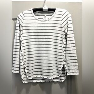 Market & Spruce long sleeve top size L petite-white w/gray stripes-preowned